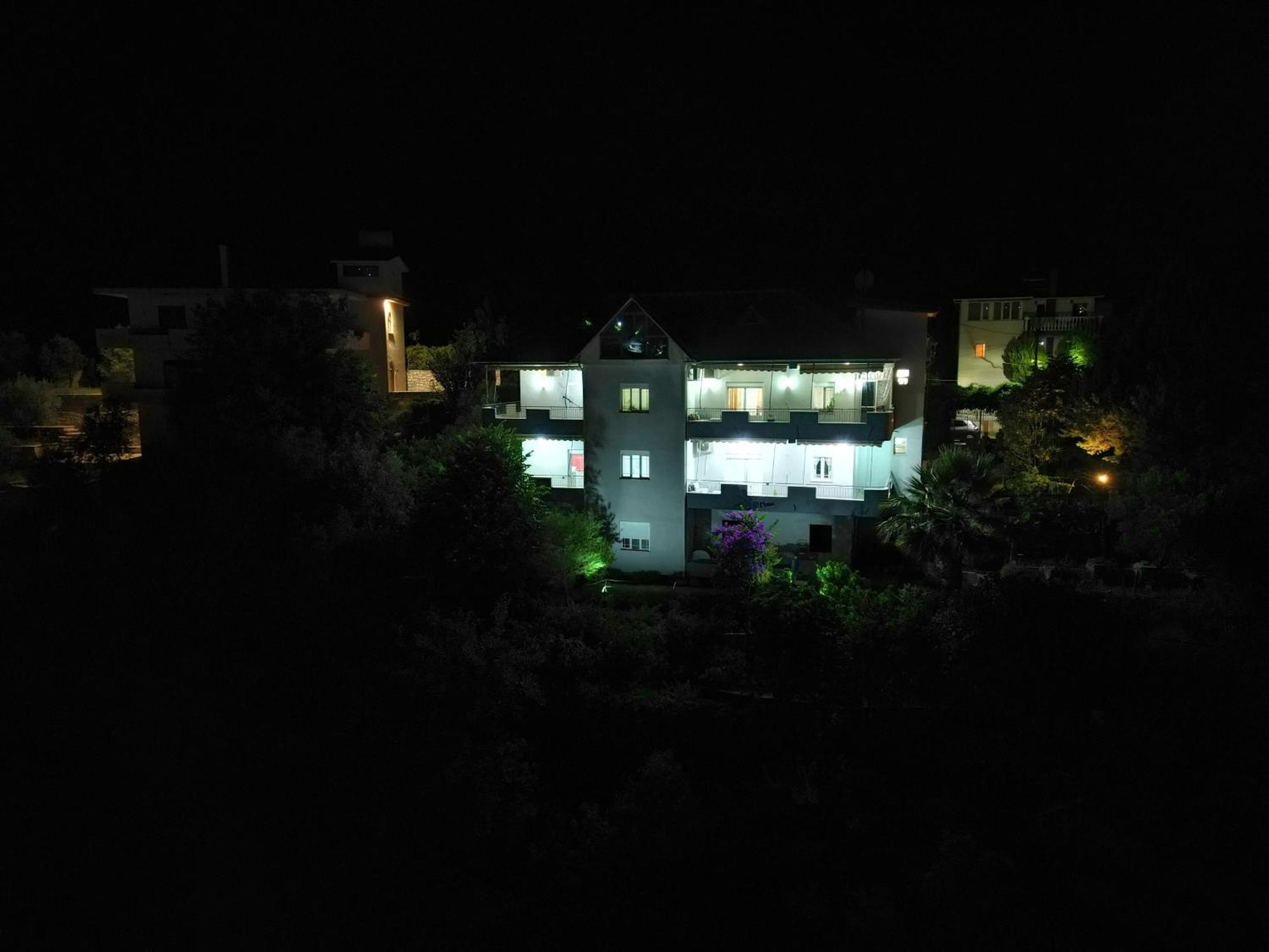 Vila Banushi Gjirokastër Exteriör bild