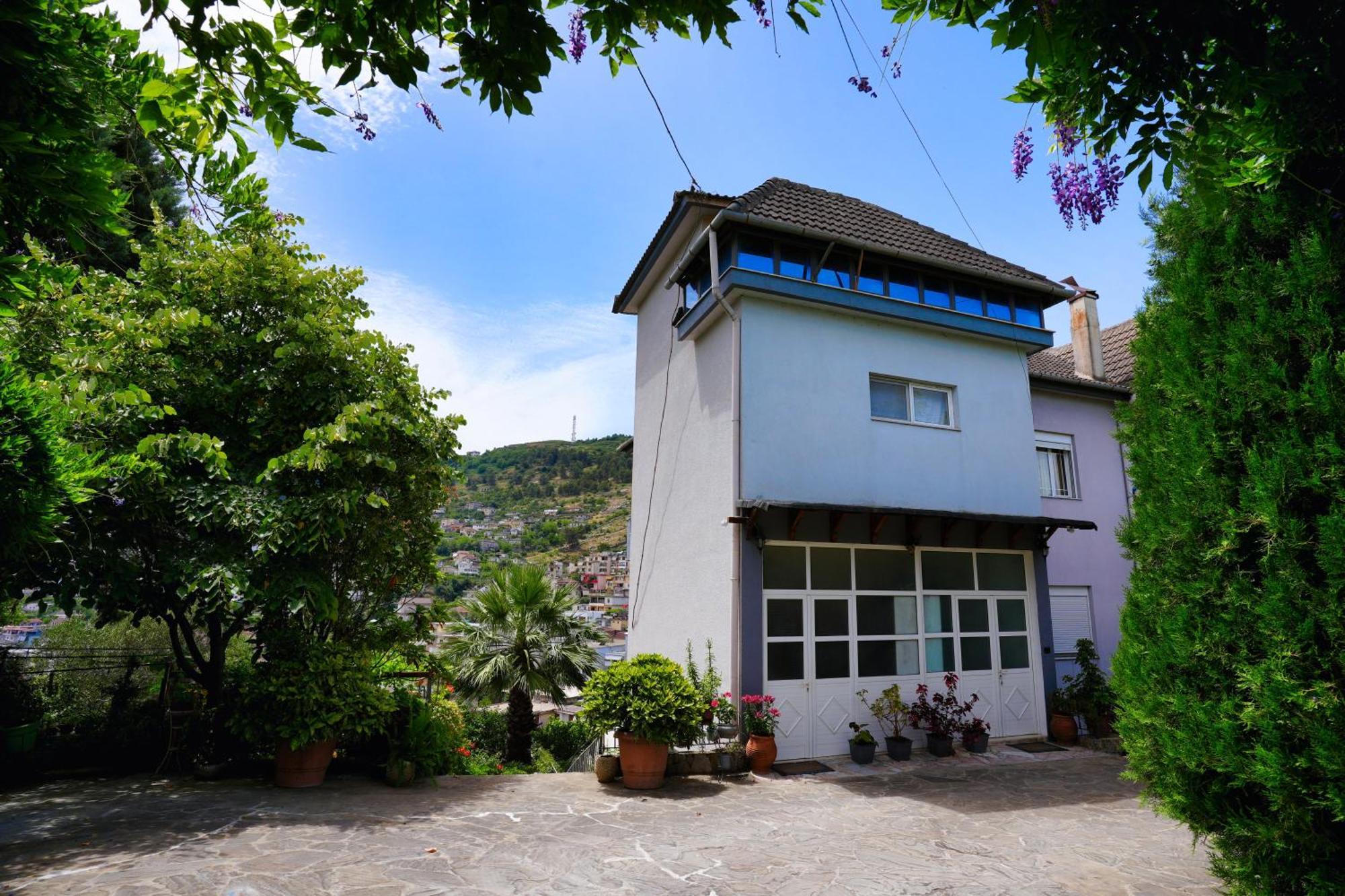Vila Banushi Gjirokastër Exteriör bild